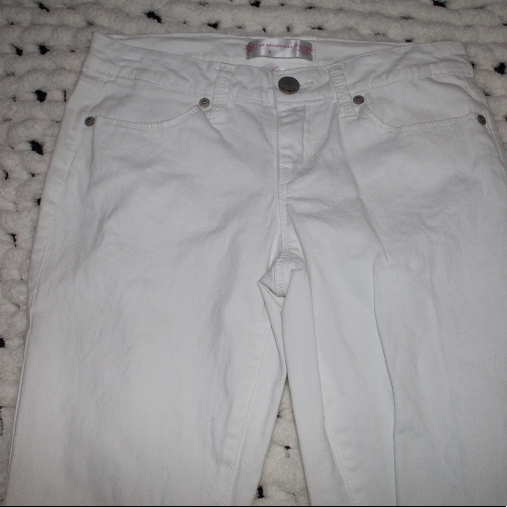White skinny jeans